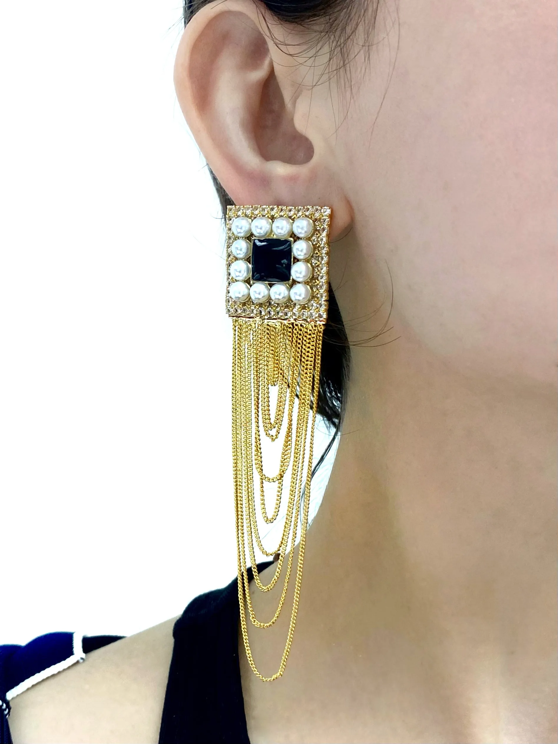 GOLD FRINGE CHAINS WITH MULTI PEARLS EARRINGS