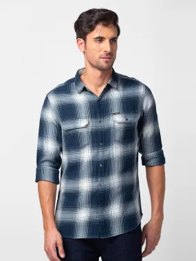 Spykar Men Navy Blue Cotton Slim Fit Checkered Shirt